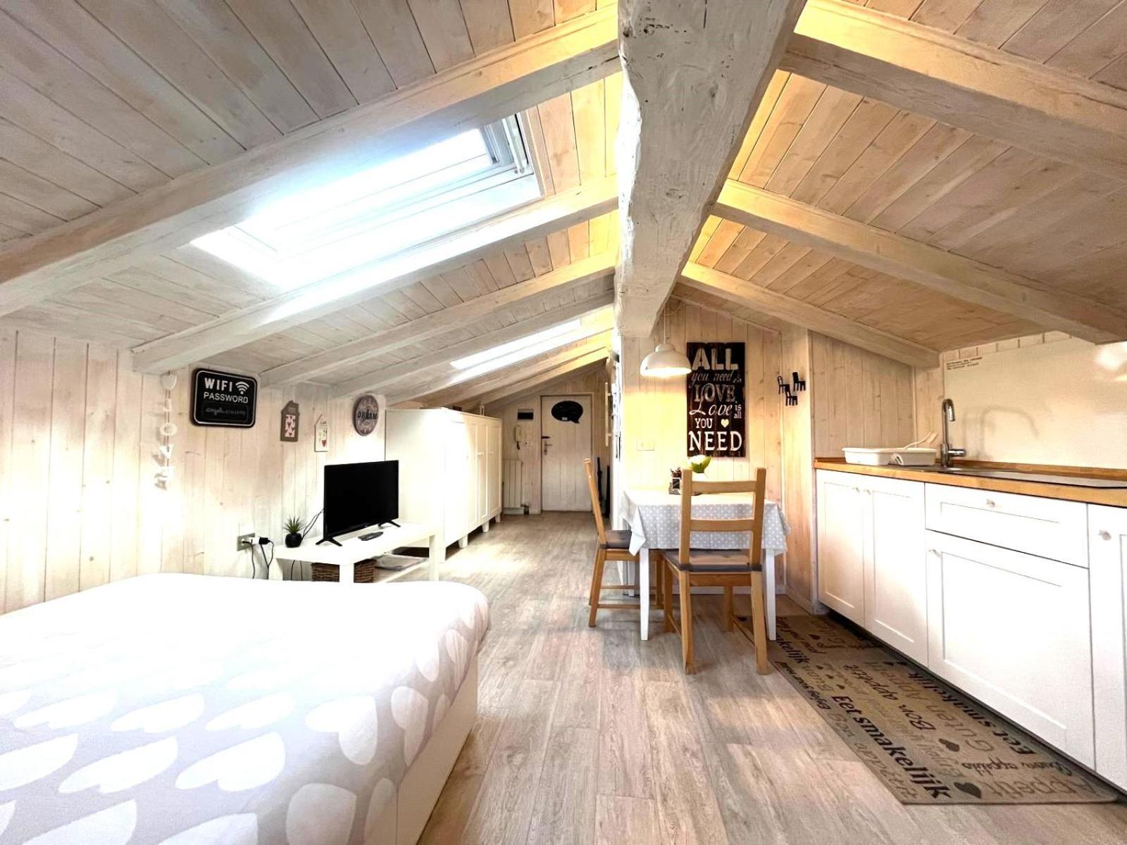 Il Piccolo Loft Nel Cuore Antico Di Aosta - You & Me Case Vacanza Exterior foto
